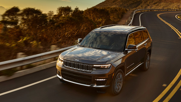 மறைந்த பாடகர் கேகே இடத்தில் இத்தனை சொகுசு கார்கள் இருந்துச்சா? எண்ணிக்கை குறைவா இருந்தாலும் கலெக்சன் வேற லெவல்!