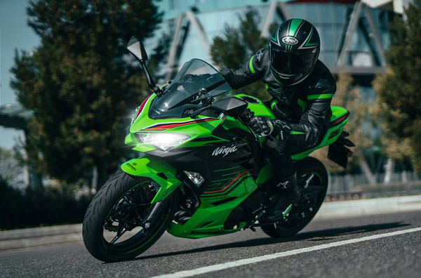 கவாஸாகி நிஞ்சா 400 மோட்டார்சைக்கிள் பிஎஸ்6-க்கு அப்டேடாயிடுச்சு!! இந்தியாவில் விற்பனைக்கு வருமா?