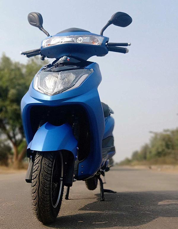 மெட்டல் பேனல், கன்னெக்ட் டிரைவ் அம்சங்களுடன் ஸ்டோரி இ-ஸ்கூட்டர் அறிமுகம்... ரூ. 86,900 விற்பனைக்கு வந்திருக்கு! மெட்டல் பேனல், கன்னெக்ட் டிரைவ் அம்சங்களுடன் ஸ்டோரி இ-ஸ்கூட்டர் அறிமுகம்... ரூ. 86,900 விற்பனைக்கு வந்திருக்கு!