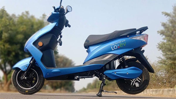 மெட்டல் பேனல், கன்னெக்ட் டிரைவ் அம்சங்களுடன் ஸ்டோரி இ-ஸ்கூட்டர் அறிமுகம்... ரூ. 86,900 விற்பனைக்கு வந்திருக்கு! மெட்டல் பேனல், கன்னெக்ட் டிரைவ் அம்சங்களுடன் ஸ்டோரி இ-ஸ்கூட்டர் அறிமுகம்... ரூ. 86,900 விற்பனைக்கு வந்திருக்கு!