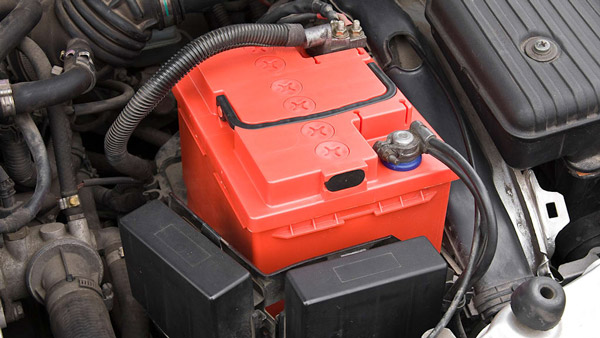 சின்ன தப்பு பெருசா செலவு வெச்சுரும்... கார் இன்ஜினை ஸ்டார்ட் செய்யாமல் லைட் போட்றாதீங்க... ஏன் தெரியுமா?