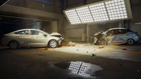 இந்திய தயாரிப்பு vs மெக்ஸிகோ தயாரிப்பு... ரெண்டுல எது பெஸ்ட்... கார்-டூ-கார் மோதல் ஆய்வை நடத்திய குளோபல் என்சிஏபி!