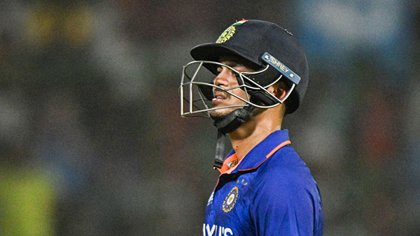 டெலிவரிக்காக பலர் காத்திருக்காங்க... இஷான் கிஷன் அசால்டா தூக்கீட்டாரு... இந்த சூப்பரான காரின் விலை இவ்ளோதானா?