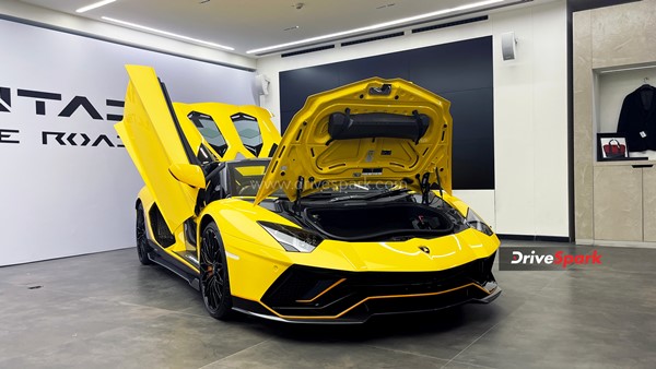 இப்படி ஒரு காரை இந்தியர்கள் கண்ணால் பார்ப்பதே அதிசயம் . . . இதையும் ஒருத்தர் வாங்கியிருக்காரு . . .