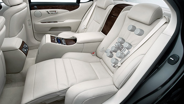 இந்த ஆக்சஸரீஸ் எல்லாம் நீங்க பார்த்திருக்கவே மாட்டீங்க . . . ஆனா செம யூஸ்புல்லா இருக்கும் . . . என்னலாம் இருக்குன்னு பாருங்க . . .