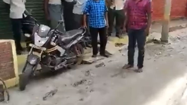 மஹிந்திராவின் இந்த பைக்கை இப்போ வாங்குறது ரொம்ப கஷ்டம்... இந்த மாதிரியான பைக்கையா அசால்டா புதைச்சுட்டு போனாங்க!