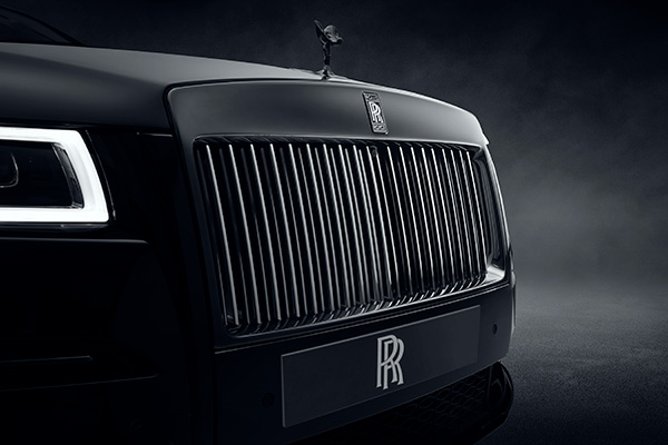 கீல் கீயை ஆக்டிவேட் செய்த ரோல்ஸ் ராய்ஸ் உரிமையாளர் . . . காரை நடுரோட்டிலேயே நிறுத்திவிட்டுத் தப்பிச்சென்ற திருடர்கள் . . . நடந்தது என்ன ? 