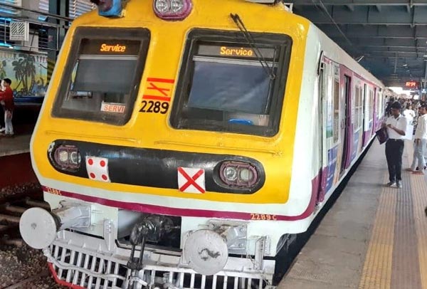 ரயிலை இயக்க ஒருவரே போதும் ஆனால் 2 பேரை ஏன் நியமிக்கிறார்கள் தெரியுமா ?