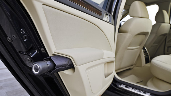 இந்த ஆக்சஸரீஸ் எல்லாம் நீங்க பார்த்திருக்கவே மாட்டீங்க . . . ஆனா செம யூஸ்புல்லா இருக்கும் . . . என்னலாம் இருக்குன்னு பாருங்க . . .