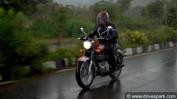 மிகவும் குறைவான விலையில் புதுசா ஒரு ராயல் என்பீல்டு பைக் வருது... எல்லாரும் ஷோரூமுக்கு படையெடுக்க போறாங்க!