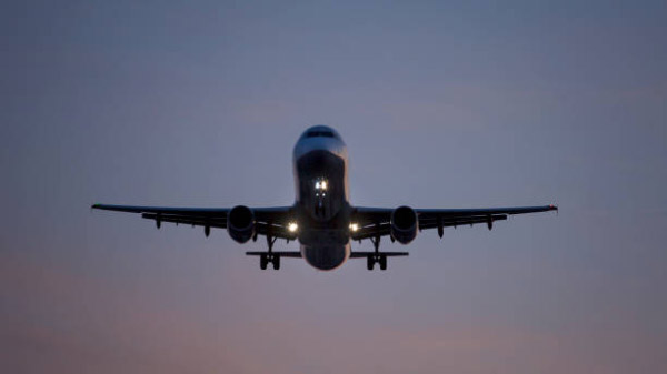 மரியாதையே போயிரும்... விமானத்தில் இதையெல்லாம் செஞ்சராதீங்க... மத்தவங்க ரொம்ப ச்சீப்பா நெனச்சுருவாங்க!