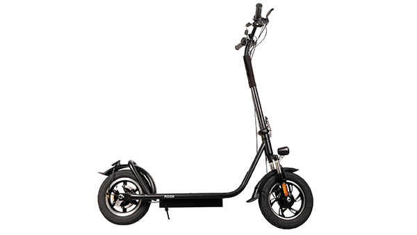 சின்ன பசங்க மட்டுமல்ல பெரியவங்களும் ஓட்டலாம்... ஆர்க்டிக் ஃபாக்ஸ் மூன் இ-ஸ்கூட்டர் அறிமுகம்... விலை கொஞ்சம் கம்மியாதான் இருக்கு!