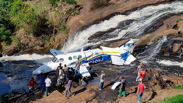 ஒரே விமான விபத்தில் சிக்கி ஒரே விதமாகப் பாதிக்கப்பட்ட இருவருக்கு வேறு வேறு நஷ்ட ஈடு வழங்கப்படும் ஏன் தெரியுமா? 