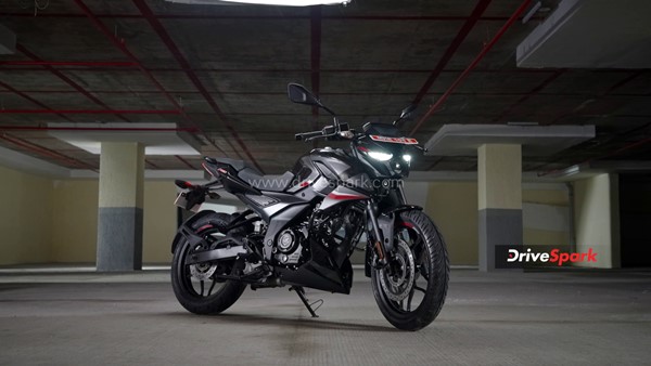 இளசுகளின் மனசை ரவுசு பண்ணுமா பஜாஜ் பல்சர் N160 - ரிவியூ