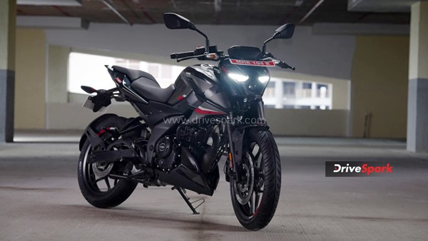 இளசுகளின் மனசை ரவுசு பண்ணுமா பஜாஜ் பல்சர் N160 - ரிவியூ