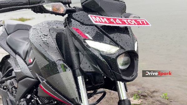 இளசுகளின் மனசை ரவுசு பண்ணுமா பஜாஜ் பல்சர் N160 - ரிவியூ