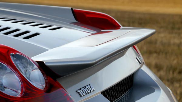 காருக்கு பின்னாடி ஒரு சிலர் ஏன் ஸ்பாய்லர் வெச்சுக்கறாங்க தெரியுமா? சும்மா ஸ்டைலுக்குனு நெனச்சு விட்றாதீங்க!