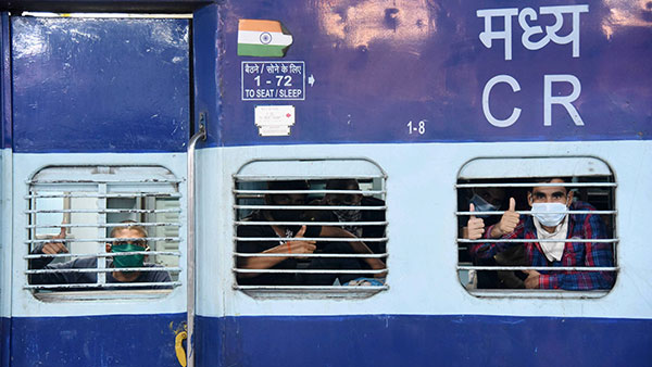 இனி காசு கொண்டு போக வேணாம் . . . ரயில் உணவுகளுக்கு UPI மூலம் பணம் செலுத்தும் வசதி அறிமுகம் . . .