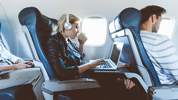 எப்படா இறங்குவோம்னு ஆயிரும்! அதிக லாபத்திற்காக இப்படி எல்லாம் பண்றாங்களா? விமானத்தில் பறக்கற ஆசையே போயிருச்சு!