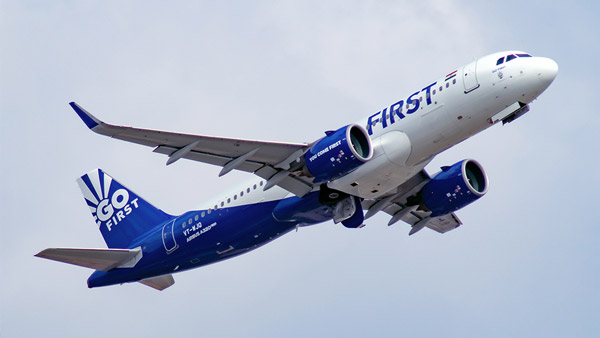 விமானத்தின் டேக்-ஆஃப்பின் போது ரன்வே-யில் குறுக்கே வந்த நாய்!! அடுத்து நடந்தது... டென்ஷனாகிய பயணிகள்!