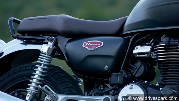 கண்ணுக்கு எட்டிய தூரம் வரை போட்டியே இல்ல... நான்தான் 'கிங்' என்பதை மீண்டும் நிரூபித்த ராயல் என்பீல்டு!