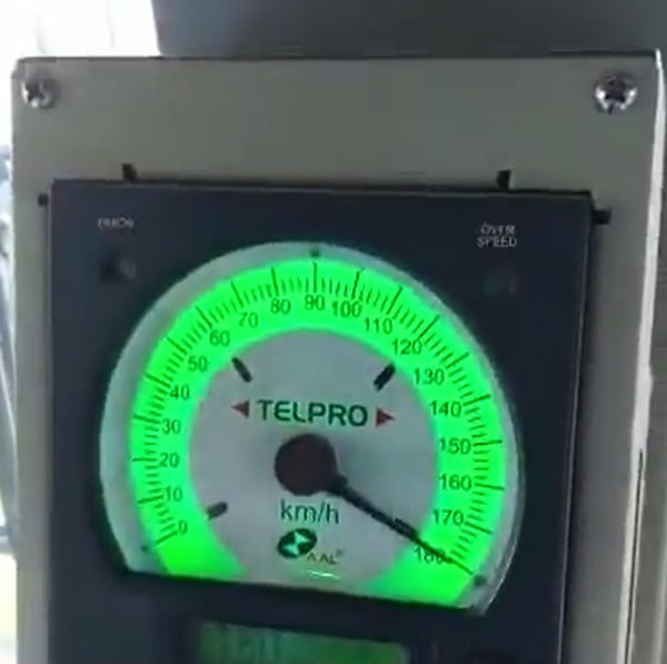 180 கி.மீ வேகத்தில் சீறிப் பாய்ந்த ரயில் . . . . இந்திய ரயில்வே நடத்திய சோதனை வெற்றி . . . . 