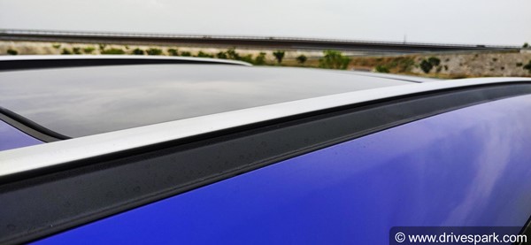 சூறாவளியாய் சுழன்றடிக்கும் மஹிந்திரா எக்ஸ்யூவி700 கார்... உண்மை என்னனு தெரிந்தும் 1.50 லட்சம் பேர் புக்கிங்!