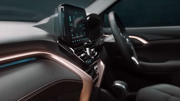 மைலேஜில் மட்டுமல்ல தொழில்நுட்ப விஷயத்திலும் இந்த மாருதி கார் மனசை கவர்ந்திழுக்குது... நிறைய அம்சங்களை வாரி வழங்கியிருக்காங்க!