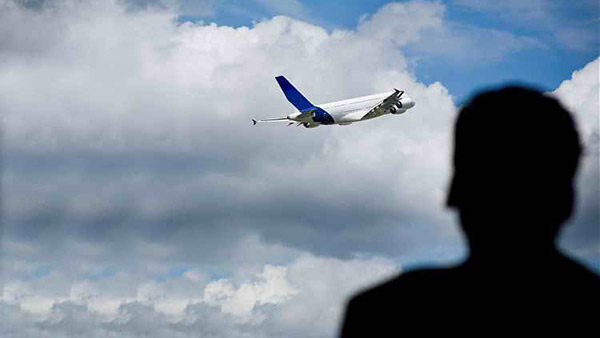 விமானத்தை தவறவிட நேர்ந்தால், ஏர்போர்டில் இந்த தவறை மட்டும் செஞ்சிடாதீங்க!! அபராதம் கூடினே போகும்! விமானத்தை தவறவிட நேர்ந்தால், ஏர்போர்டில் இந்த தவறை மட்டும் செஞ்சிடாதீங்க!! அபராதம் கூடினே போகும்!