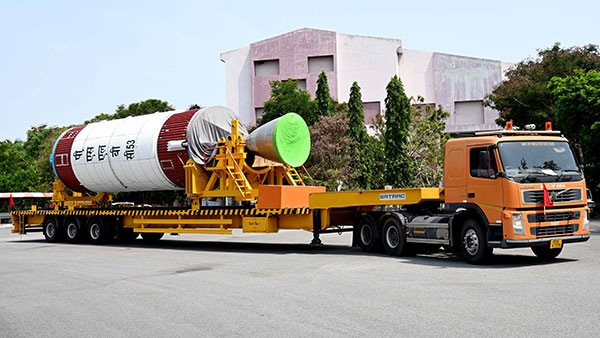 எந்த நாட்டின் உதவியும் இல்லாமல் இந்தியா தயாரித்த விகாஸ் இன்ஜினுக்கு இவ்ளோ சக்தி இருக்கா ? ராக்கெட்ரி படத்தில் சொல்லப்படாத ரகசியம் ! 