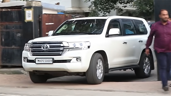 புல்லட் ப்ரூஃப் கார் பயன்பாட்டிற்கு மாறிய பிரபல திரை நட்சத்திரம்... கொலை மிரட்டல் அதிகம் வருகிறதாம்... யாருங்க அந்த நடிகர்?