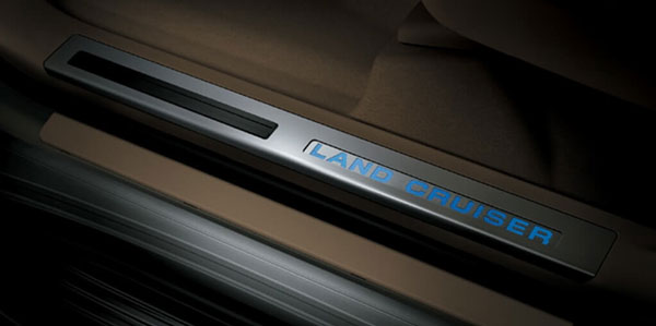 புல்லட் ப்ரூஃப் கார் பயன்பாட்டிற்கு மாறிய பிரபல திரை நட்சத்திரம்... கொலை மிரட்டல் அதிகம் வருகிறதாம்... யாருங்க அந்த நடிகர்?