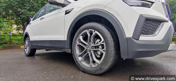 நம்பவே முடியல... இதுக்கு முன்னாடி ஒரே மாசத்துல இவ்ளோ கார்களை ஸ்கோடா வித்ததே இல்ல... ஜூனில் அமர்க்களம்!