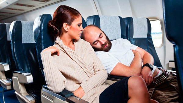 மரியாதையே போயிரும்... விமானத்தில் இதையெல்லாம் செஞ்சராதீங்க... மத்தவங்க ரொம்ப ச்சீப்பா நெனச்சுருவாங்க!