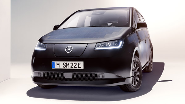 உற்பத்திக்கு தயாரான சோலார் கார்... சூரிய ஒளி ஒன்னு இருந்தாபோதும் 112 கிமீ தாராளமா பயணிக்கலாம்!