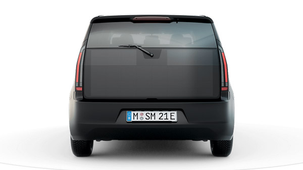 உற்பத்திக்கு தயாரான சோலார் கார்... சூரிய ஒளி ஒன்னு இருந்தாபோதும் 112 கிமீ தாராளமா பயணிக்கலாம்!