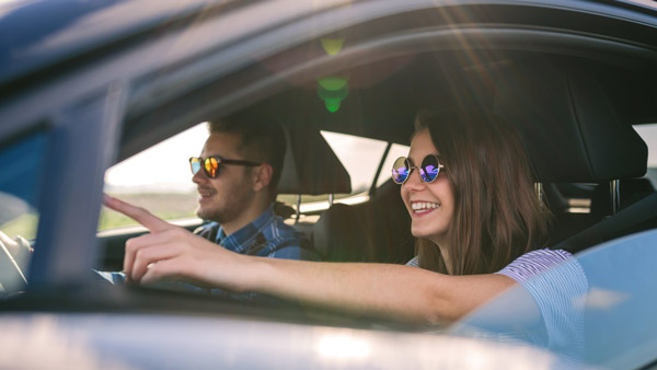 பைத்தியக் காரதனம் எல்லாம் இல்ல . . . மழை பெய்யும் போது கூலிங் கிளாஸ் போட்டு கார் ஓட்டுவது தான் சிற ந்தது ஏன் தெரியுமா ? பைத்தியக் காரதனம் எல்லாம் இல்ல . . . மழை பெய்யும் போது கூலிங் கிளாஸ் போட்டு கார் ஓட்டுவது தான் சிற ந்தது ஏன் தெரியுமா ?