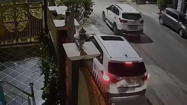 ஹூண்டாய் கம்பெனி காரனே தோத்துருவான் போங்க... மிரள வைக்கும் டெல்லி கார் திருட்டு - வீடியோ!!