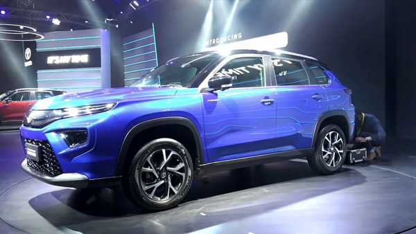 இந்தியாவிற்காக ஸ்ட்ராங் ஹைபிரிட் தொழில்நுட்பத்துடன் உருவாகியிருக்கும் டொயோட்டா ஹைரைடர் வெளியீட்டை பெற்றது....