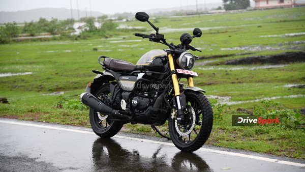 இப்படி ஒரு பைக்கை யாருமே எதிர்பார்க்கல . . . டிவிஎஸ் ரோனின் ரிவியூ