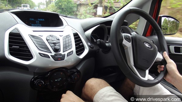 ஒரு சிலர் விஷயம் தெரியாம அசால்டா இருக்காங்க... ரோடு ஈரமா இருக்கப்ப தெரியாத்தனமா கூட இதை 'ஆன்' பண்ணீராதீங்க!