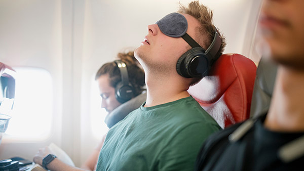 ஜன்னல் சீட்டை விட இந்த சீட் தான் பெஸ்ட் . . . விமான பயண சீட் தேர்வில் இவ்வளவு விஷயங்கள் இருக்குதா? 