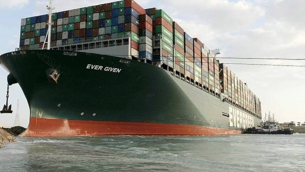 பார்க்க லக்சரியா இருந்தாலும்... சொகுசு கப்பல்கள் இந்த வேகத்திற்கு மேல் செல்லாது!! டாப்-ஸ்பீடே இவ்ளோதான்... 