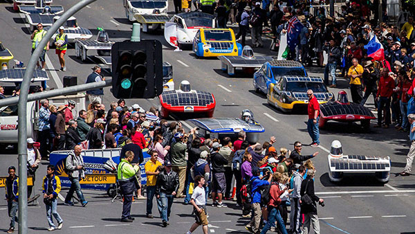 இளைஞர்கள் புதுசா கார் வாங்க ரூ2.75 மானியம் வழங்கும் அரசு . . . ஆனால் அதை வாங்க 3 விதிமுறைகள் இருக்கிறது . . .