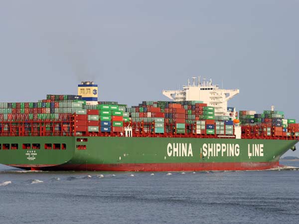 பார்க்க லக்சரியா இருந்தாலும்... சொகுசு கப்பல்கள் இந்த வேகத்திற்கு மேல் செல்லாது!! டாப்-ஸ்பீடே இவ்ளோதான்... 