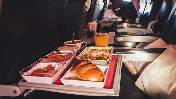 விமானங்களில் உணவு டேஸ்ட்டா இருக்காது... ஏன் தெரியுமா? மத்தவங்க மாதிரி நீங்களும் விமான நிறுவனங்களை திட்டாதீங்க!