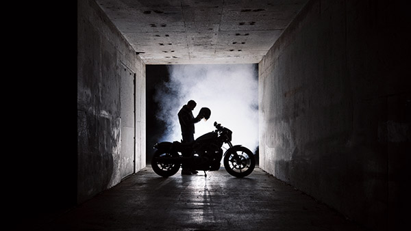 ஹார்லி டேவிட்சன் நைட்ஸ்டர் பைக் இந்தியாவில் விற்பனைக்கு அறிமுகம்... மஹிந்திரா தார் காரைவிட அதிக விலை!