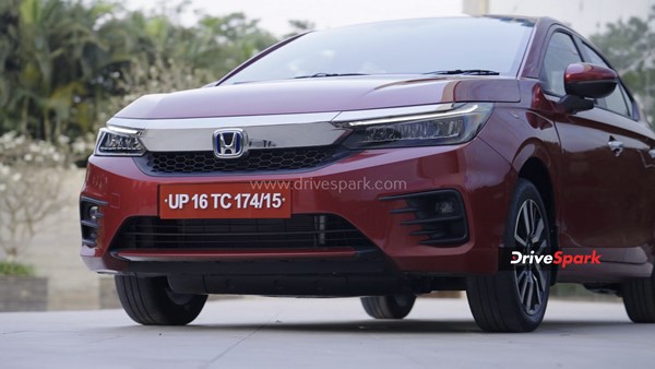 பலரின் உயிரை காப்பாத்தியிருக்கு... போட்டி நிறுவனங்களை வாய் பிளக்க வைத்த டாடா கார்... எறங்கி அடிச்சிருக்காங்க!