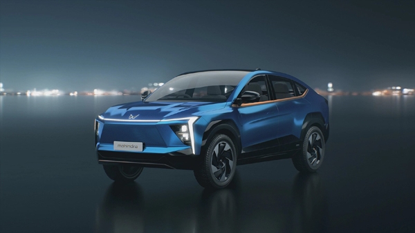 சுதந்திர தினத்தில் இந்தியர்களுக்கு விருந்து வைத்த மஹிந்திரா... டாடாவுக்கு இனிமேல் செம போட்டி காத்திருக்கு!