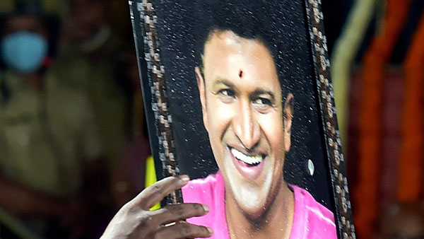 கேஸ் என்ன விலை விக்குது... இந்த மாதிரியான நேரத்துல 50 சதவீதம் கட்டண சலுகை வழங்கும் ஆட்டோ ஓட்டுநர்!